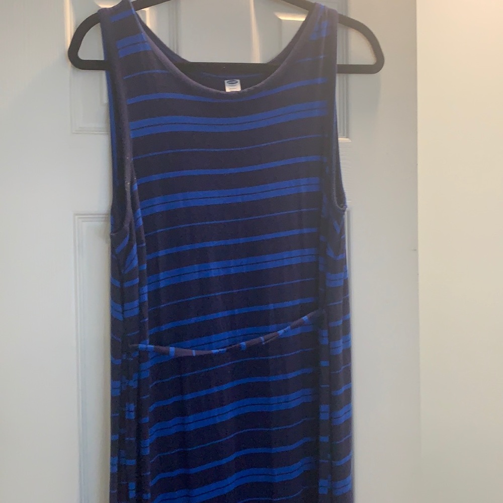 Old navy maternity maxi dress size medium